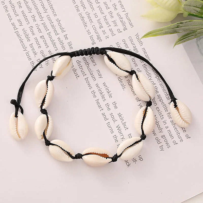 1pc Boho Beach Bohemian Shell Choker Necklaces for Women Girls Summer Fashion Minimalist Jewelry Chained Shell Pendants
