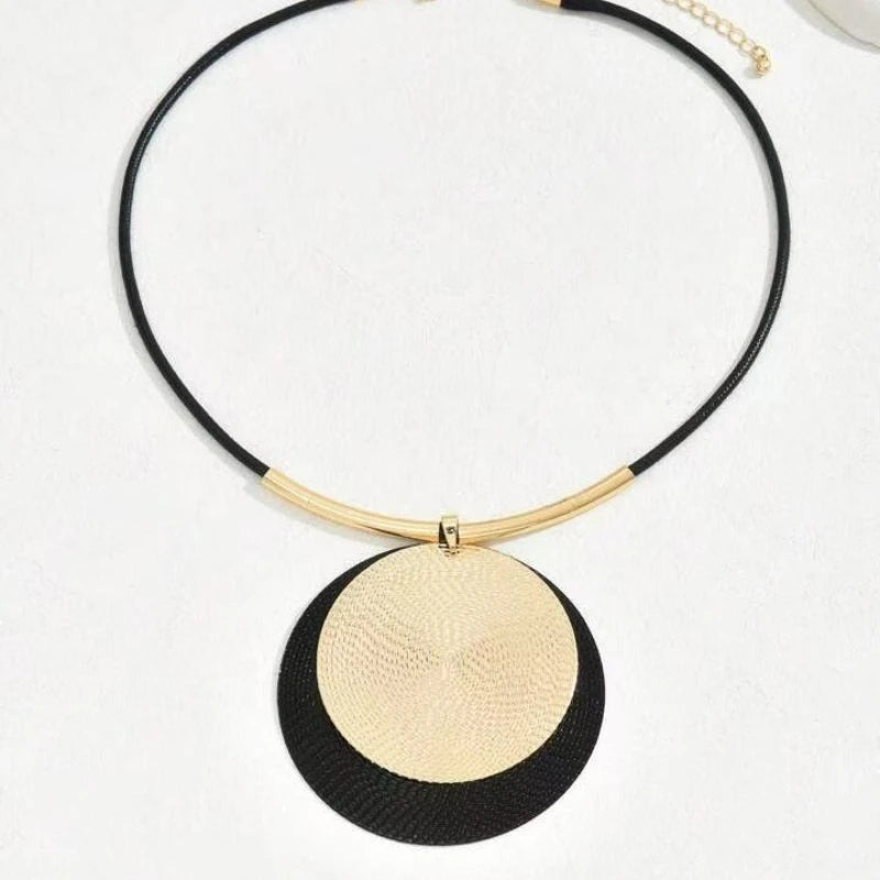Creative Unique Large Round Vintage Pendant Necklace for Women Personalized Exaggerated Punk Style Jewelry Holiday Party Gift