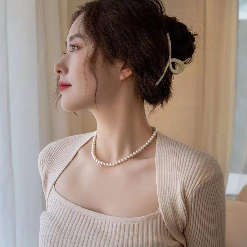 2025 Trend 4/6/8mm White Pearl Chokers Necklace Clavicle Chain For Women Classic Elegant Wedding Neck Jewelry Love Pendant Gift