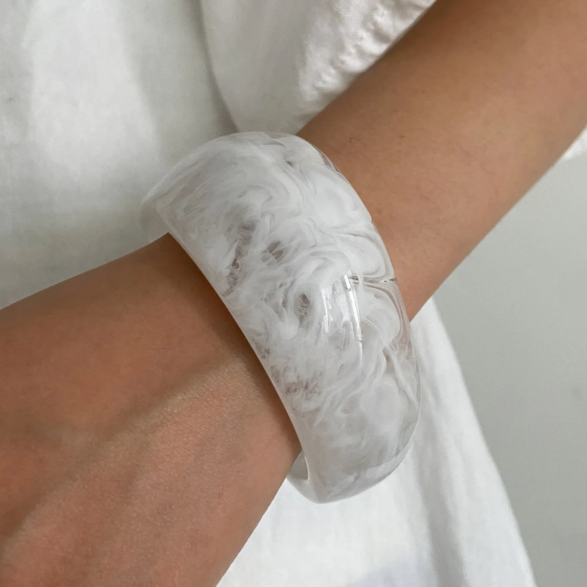 Silver Color Pink Acrylic Resin Irregular Chunky Bangles for Women Geometric Wide Hip Hop Metal Cuff Bracelet Bangle Men Jewelry