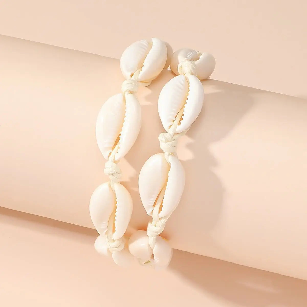 1pc Boho Beach Bohemian Shell Choker Necklaces for Women Girls Summer Fashion Minimalist Jewelry Chained Shell Pendants