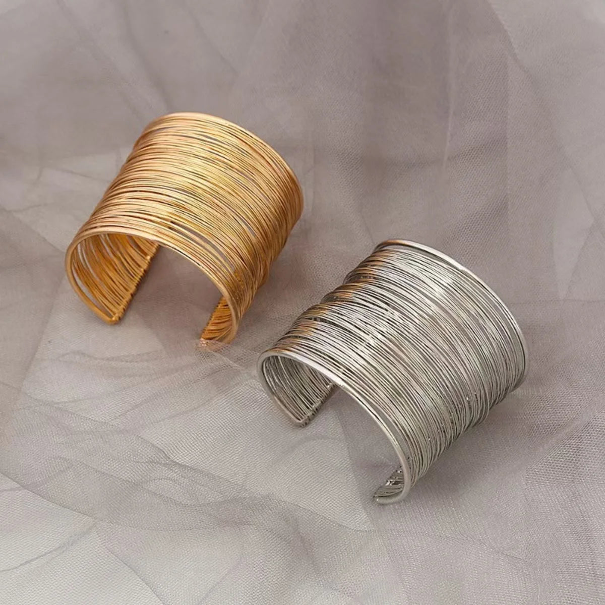 Creative Gold Color Metal Wire Bracelet for Women Men Open Mouthed Intersecting Intertwined Bangle Fashion Jewelry Gifts
