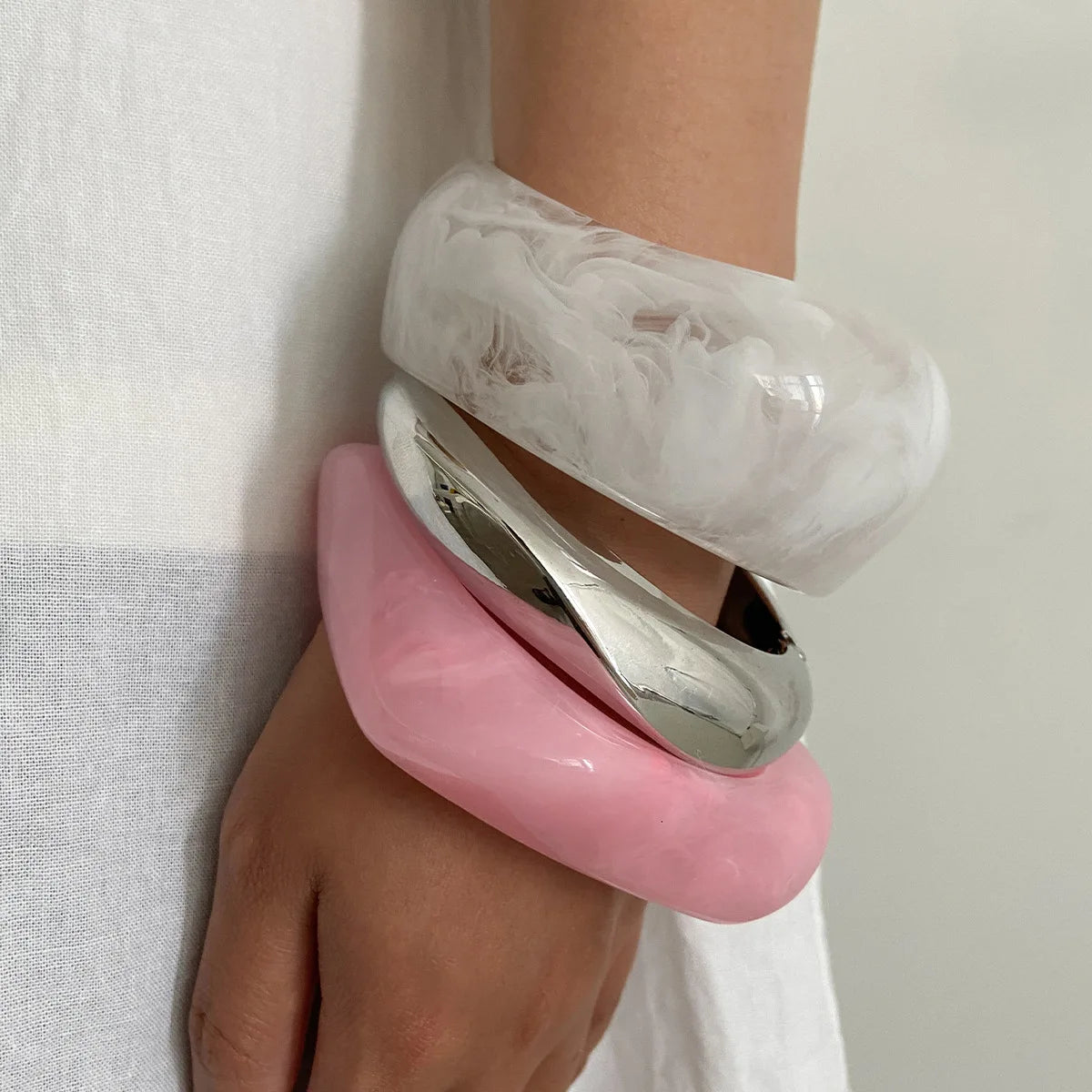 Silver Color Pink Acrylic Resin Irregular Chunky Bangles for Women Geometric Wide Hip Hop Metal Cuff Bracelet Bangle Men Jewelry