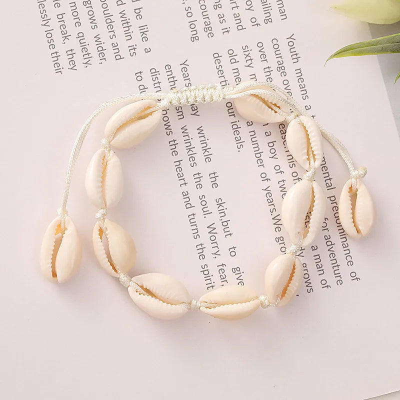 1pc Boho Beach Bohemian Shell Choker Necklaces for Women Girls Summer Fashion Minimalist Jewelry Chained Shell Pendants