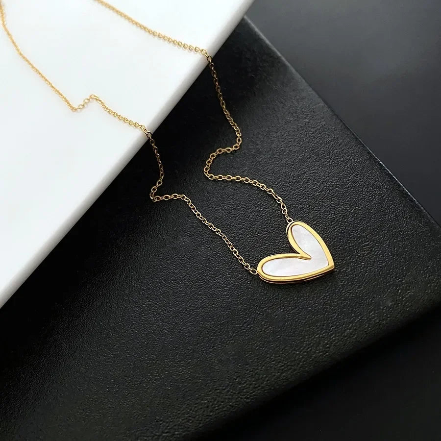 Minimalist Jewelry Pvd Gold Plated Stainless Steel Classic Shell Heart Shaped Shell Necklace for Women Party Wedding