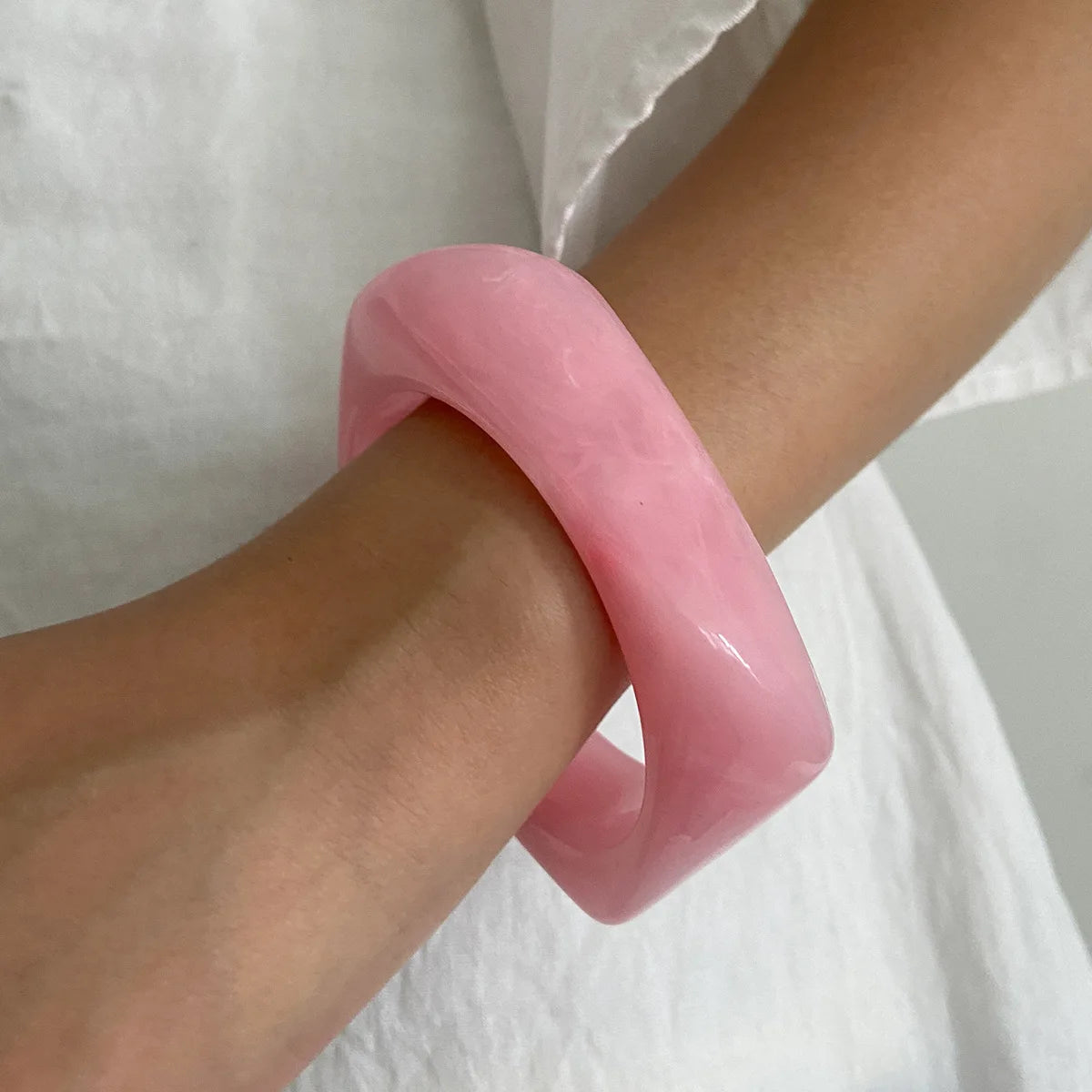 Silver Color Pink Acrylic Resin Irregular Chunky Bangles for Women Geometric Wide Hip Hop Metal Cuff Bracelet Bangle Men Jewelry