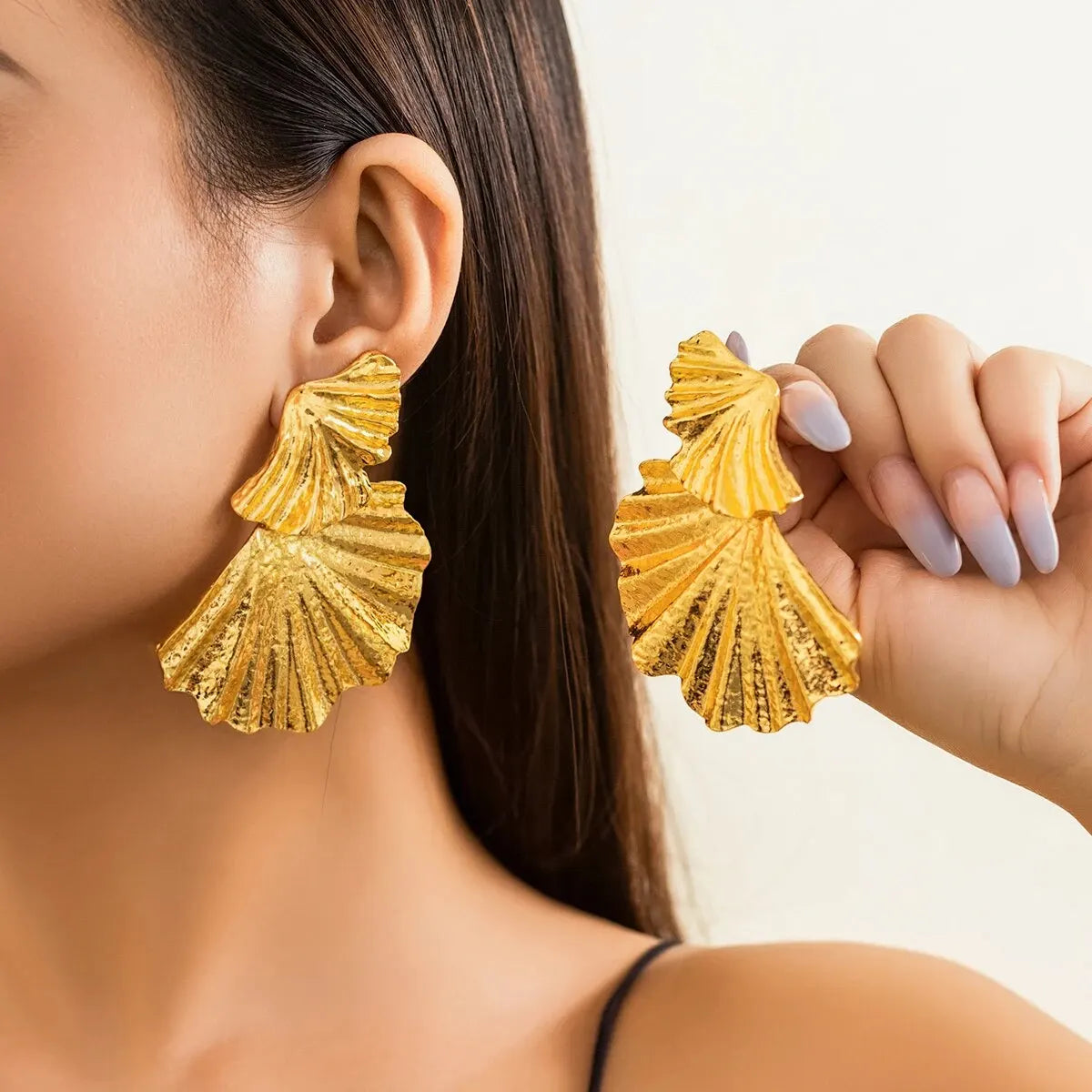 Trendy Classic Ginkgo Leaf Pendant Earrings for Women Exaggerate Irregular Big Dangle Earrings Banquet Party Jewelry Accessories