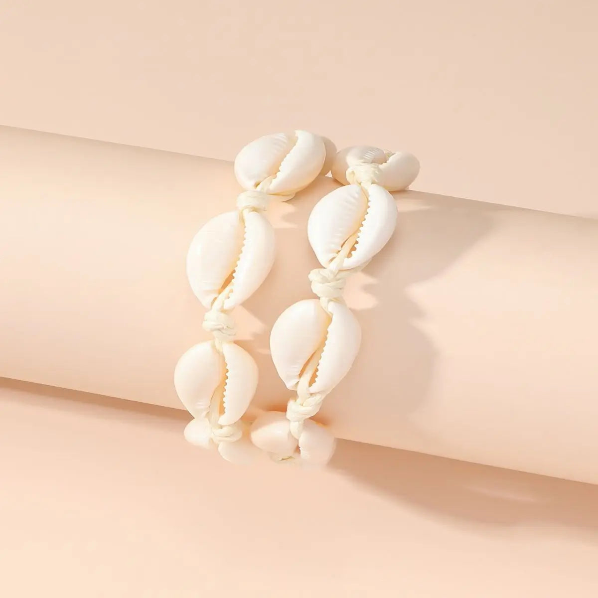 1pc Boho Beach Bohemian Shell Choker Necklaces for Women Girls Summer Fashion Minimalist Jewelry Chained Shell Pendants